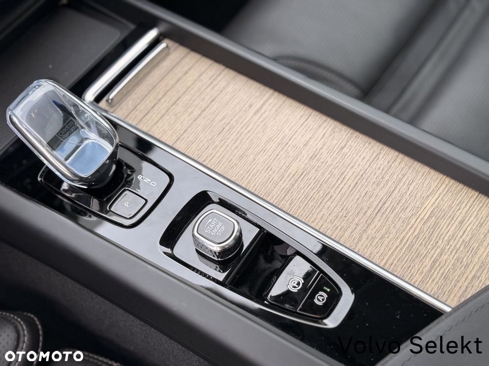 Volvo XC 60 - 24