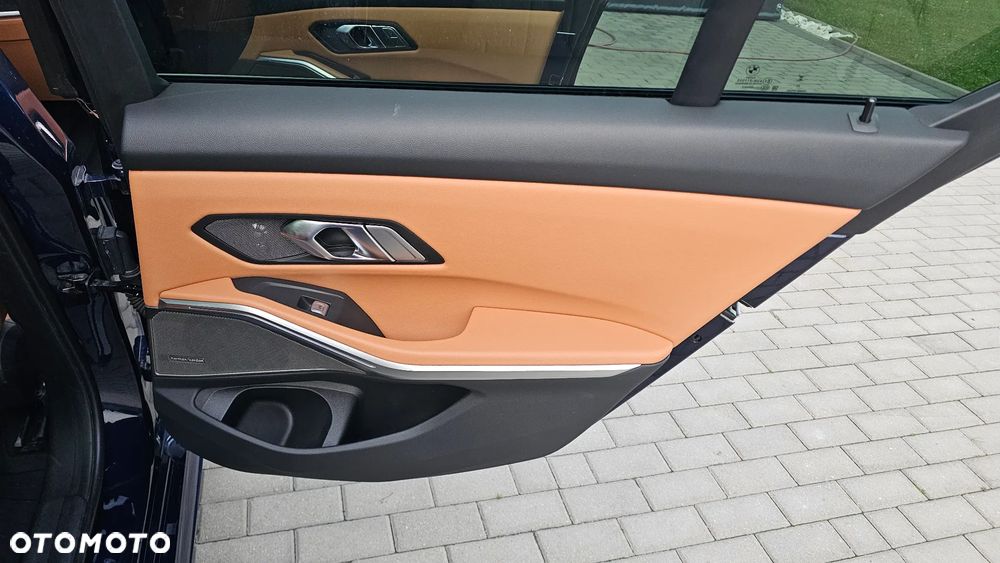 BMW Seria 3 330i GPF xDrive M Sport - 22