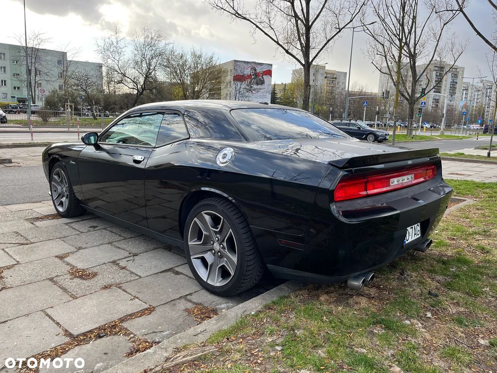 Dodge Challenger 5.7 R/T - 4