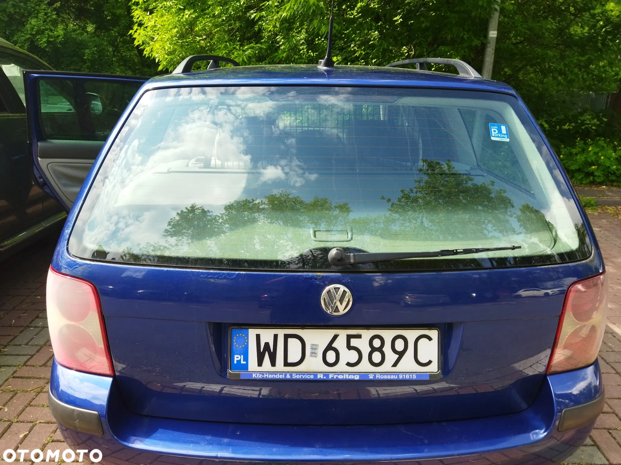 Volkswagen Passat 1.9 TDI Highline - 11