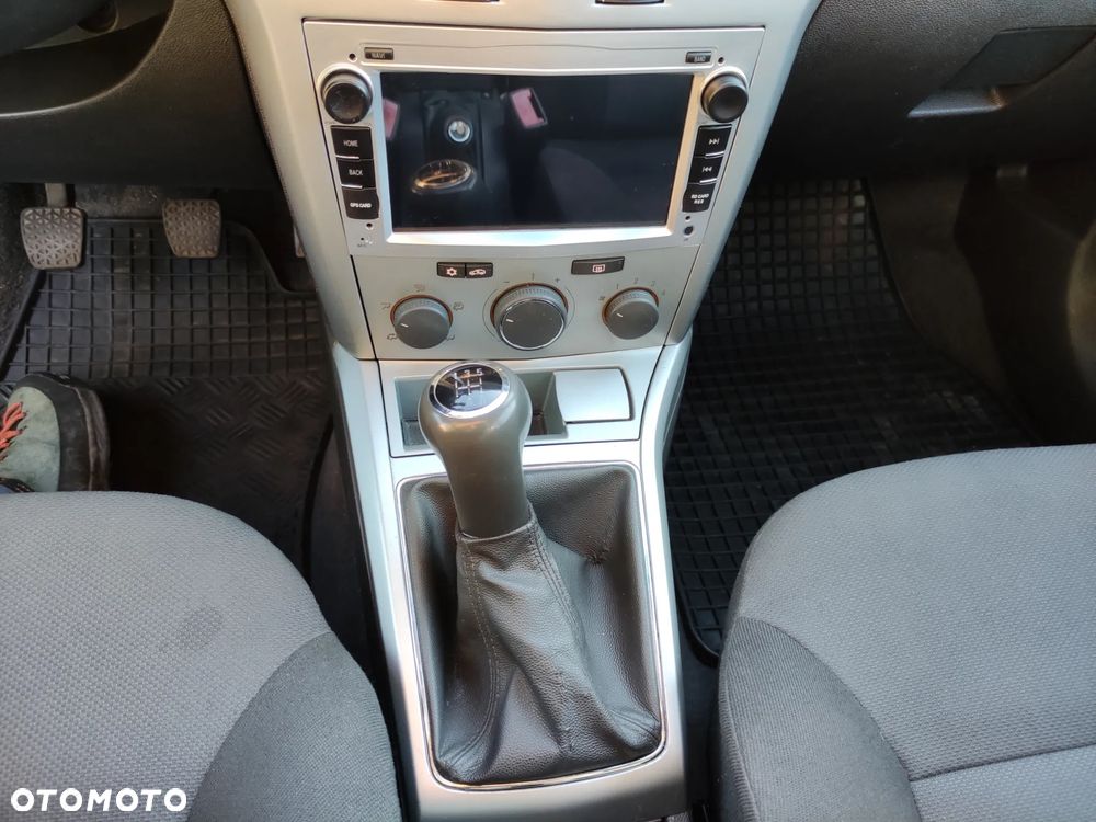 Opel Astra 1.7 CDTI Essentia - 25