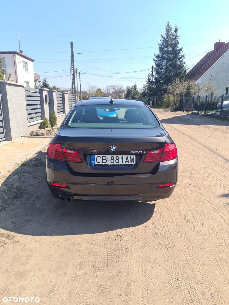 BMW Seria 5 520i - 3