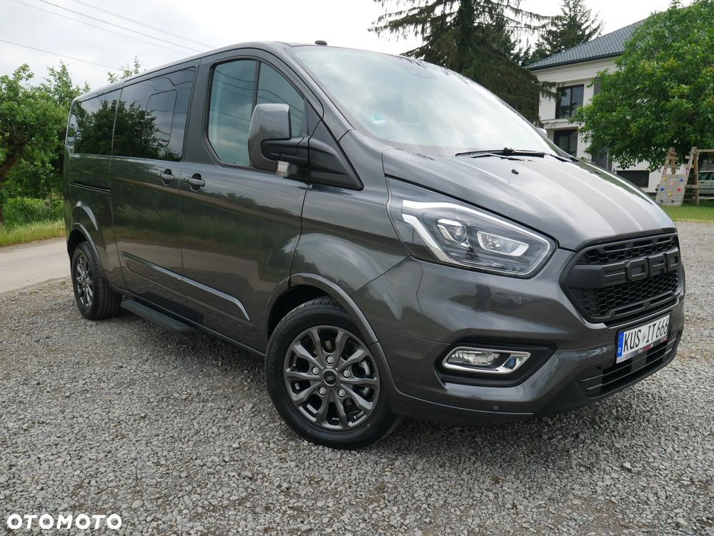 Ford Tourneo Custom 320 L2H1 VA Autm Titanium - 2