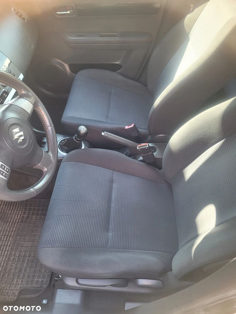 Suzuki Swift 1.3 4x4 Comfort - 11
