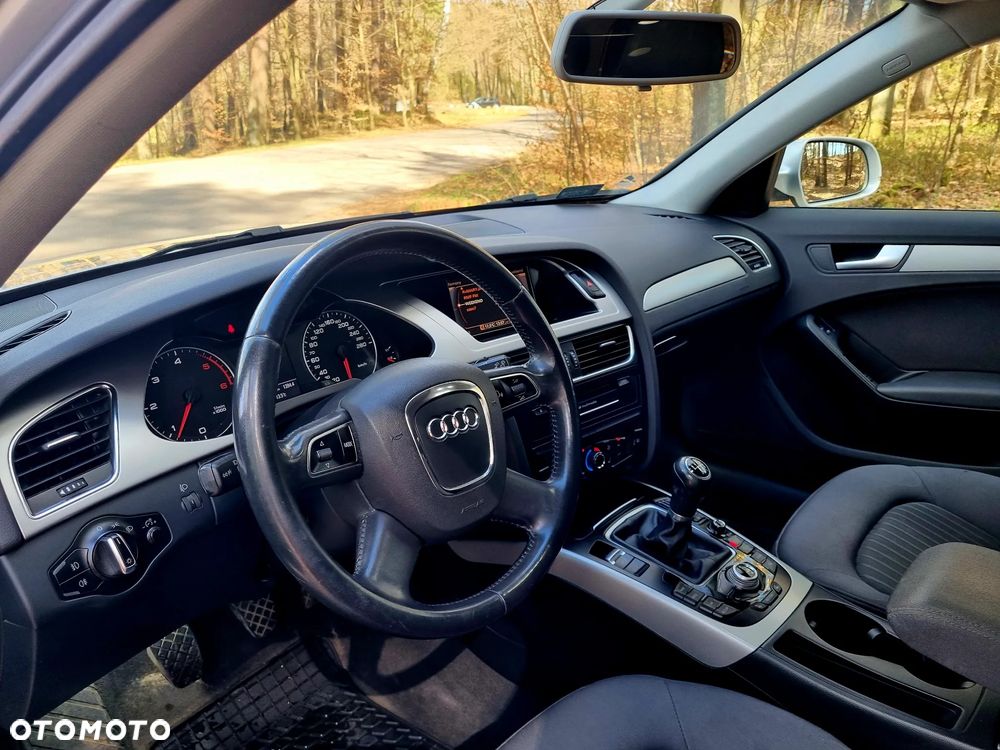 Audi A4 Avant 2.0 TDI DPF Ambiente - 15