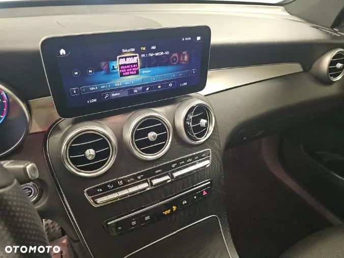 Mercedes-Benz GLC - 9