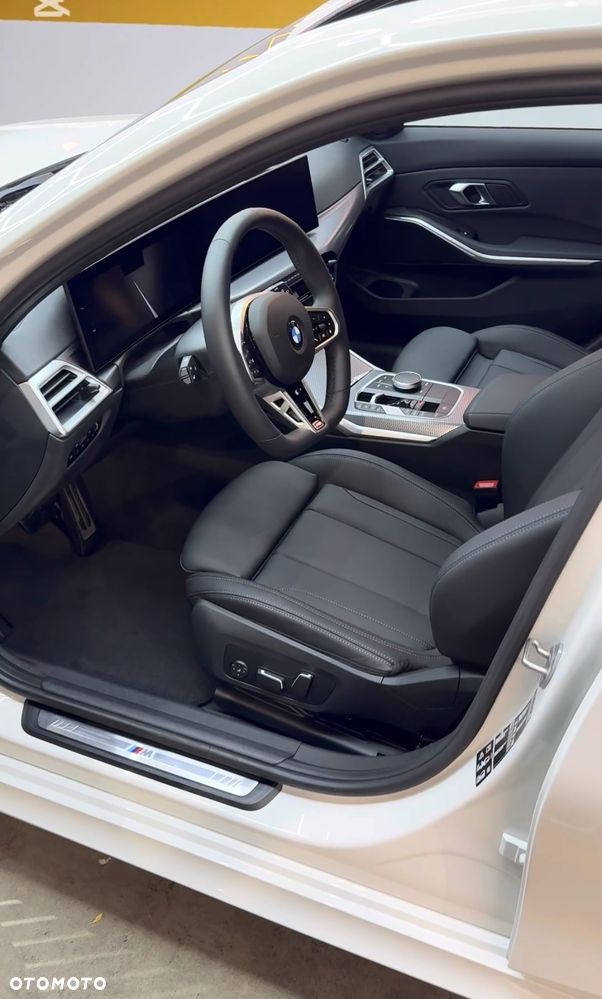 BMW Seria 3 330i xDrive M Sport - 6