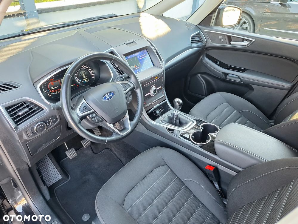 Ford Galaxy - 18
