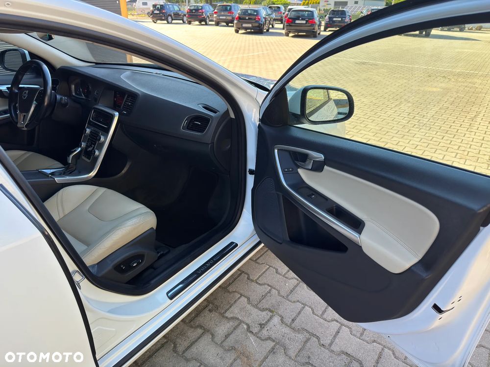 Volvo S60 T5 Drive-E Summum - 17