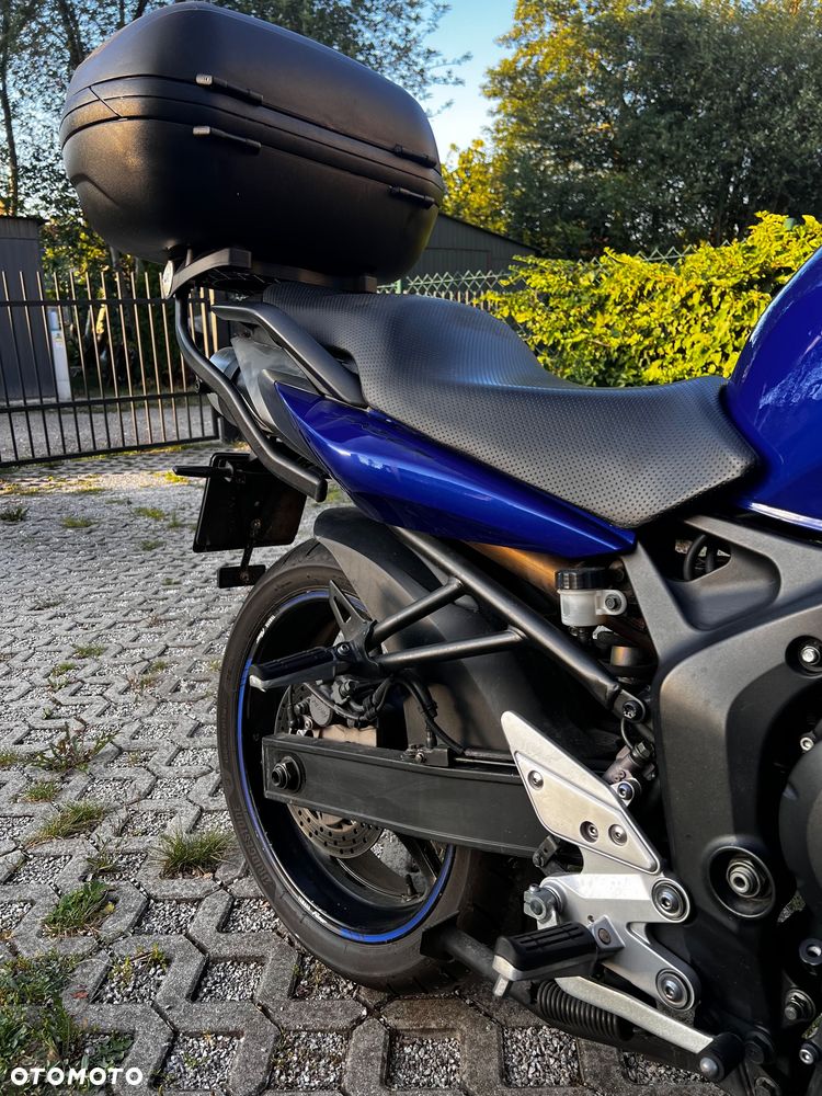 Yamaha FZ6 - 10