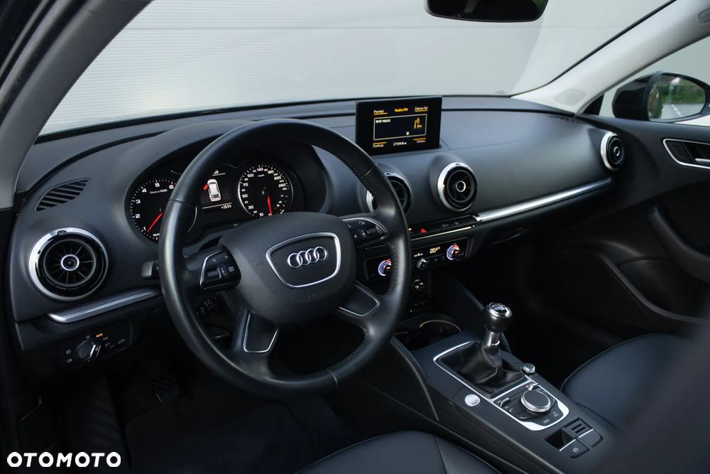 Audi A3 Sportback 1.4 TFSI S line Sportpaket - 28