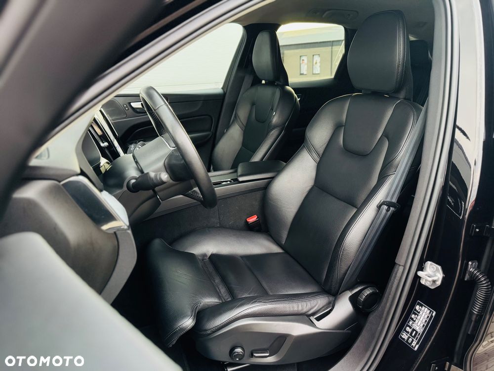 Volvo XC 60 D4 Geartronic Momentum Pro - 29