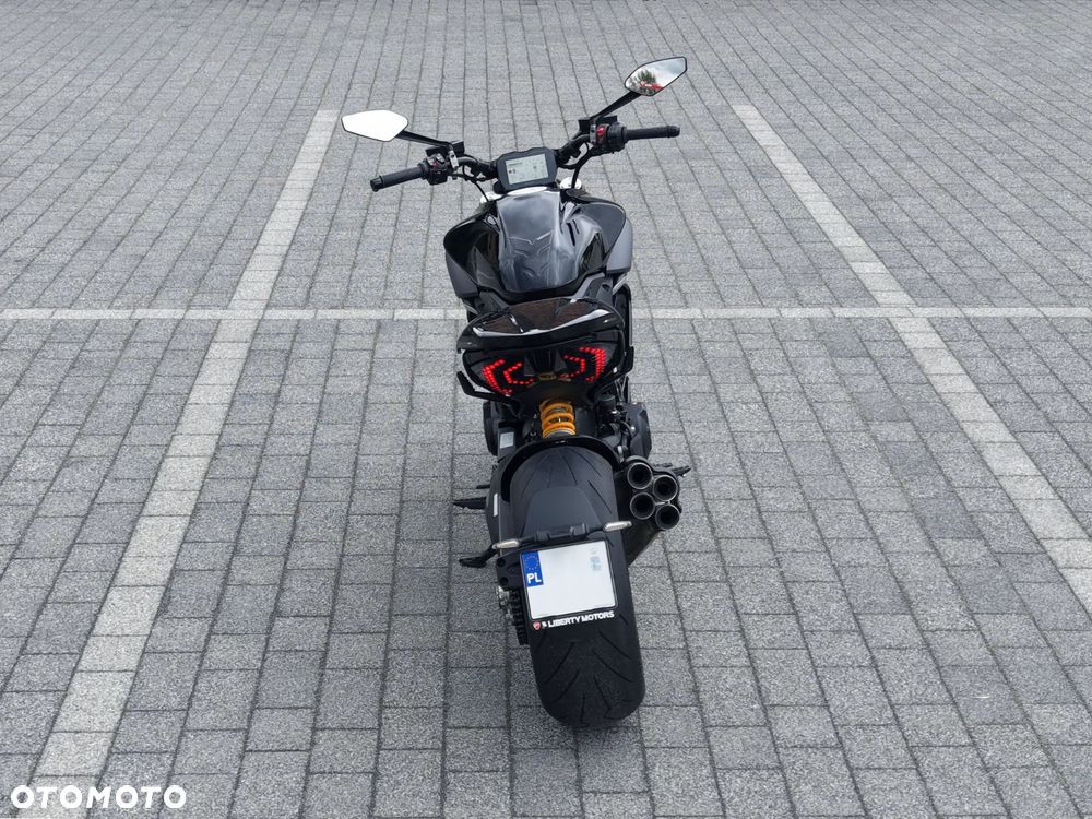 Ducati Diavel - 8