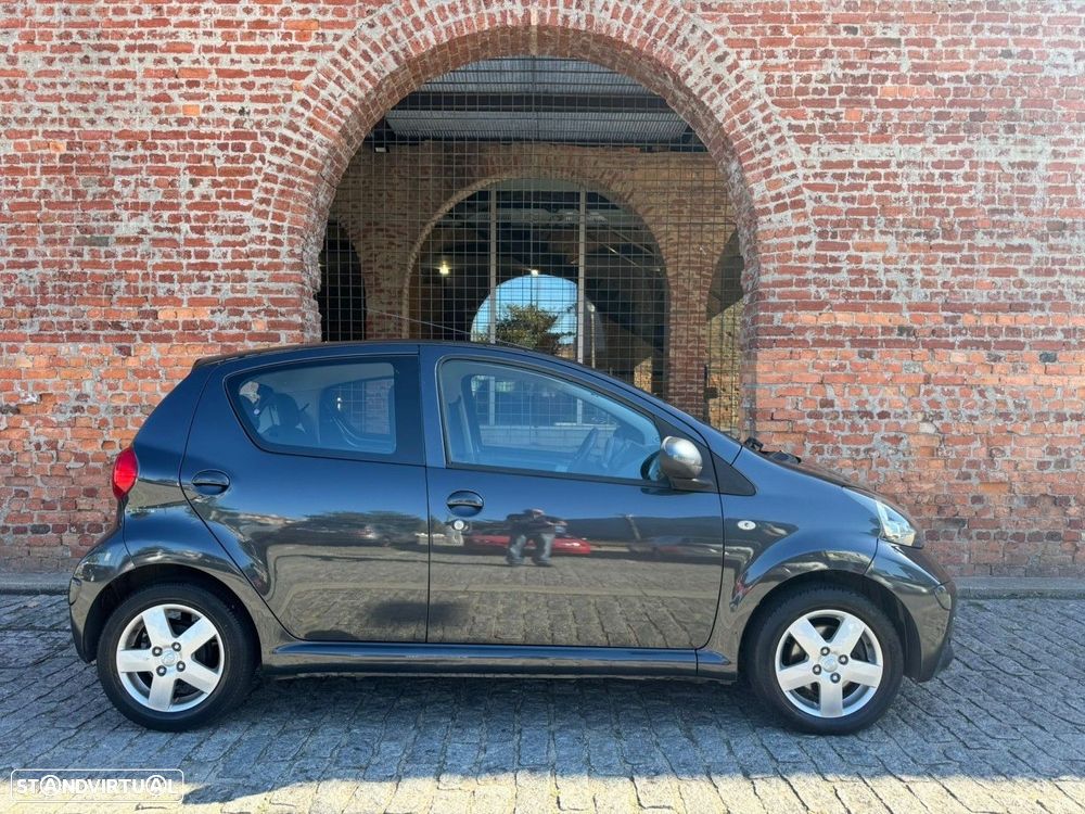 Toyota Aygo 1.0 + AC - 4