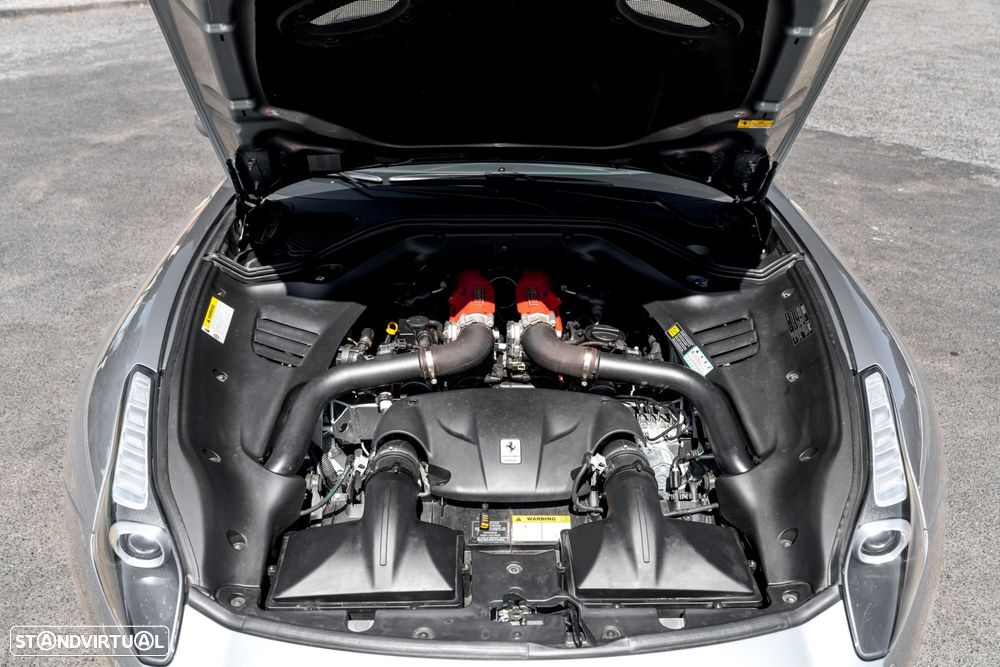 Ferrari California T - 12