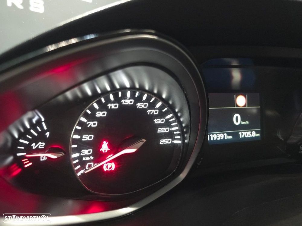 Peugeot 308 SW 1.5 BlueHDi Allure - 21