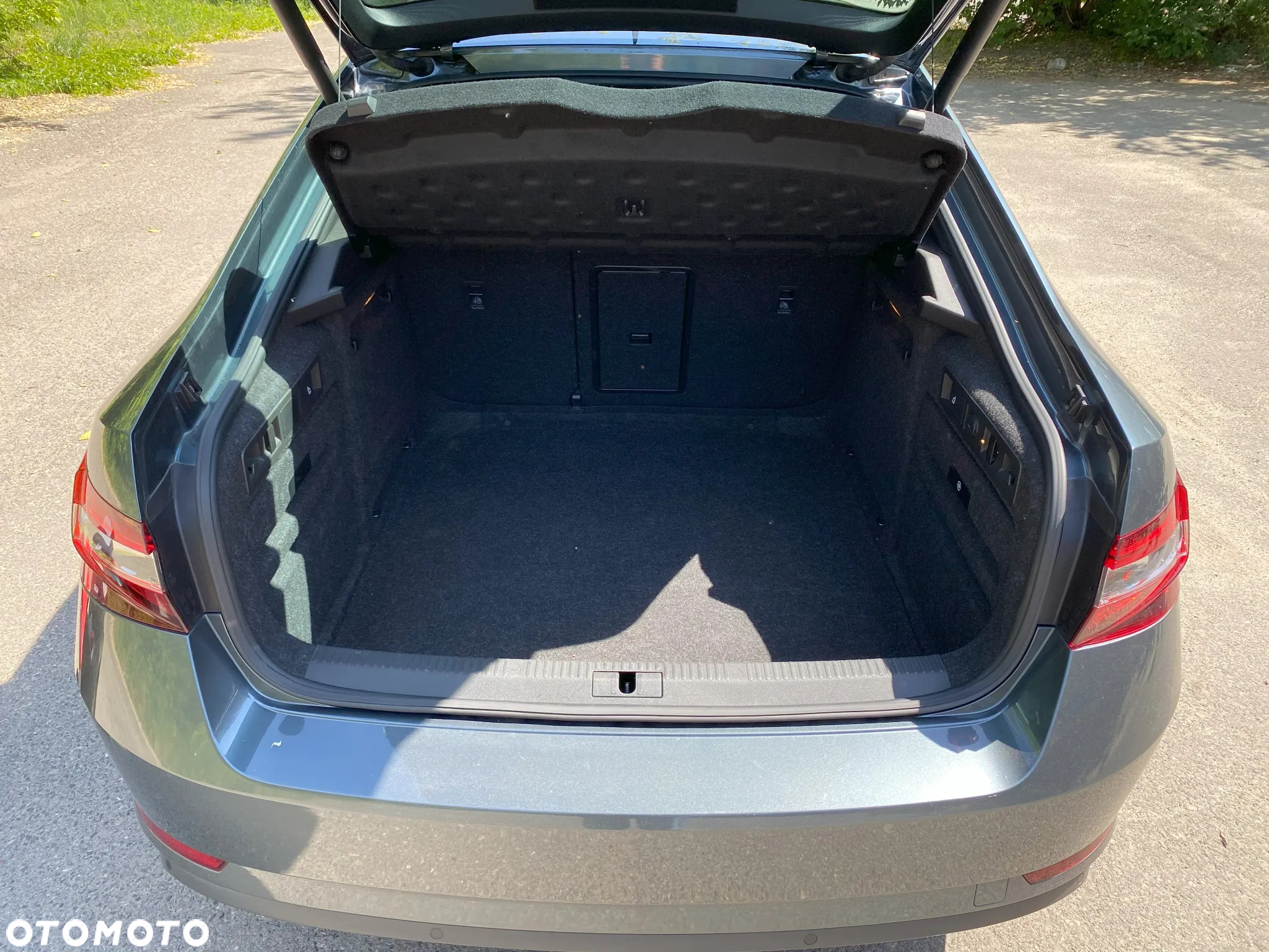 Skoda Superb 2.0 TDI Sportline - 6