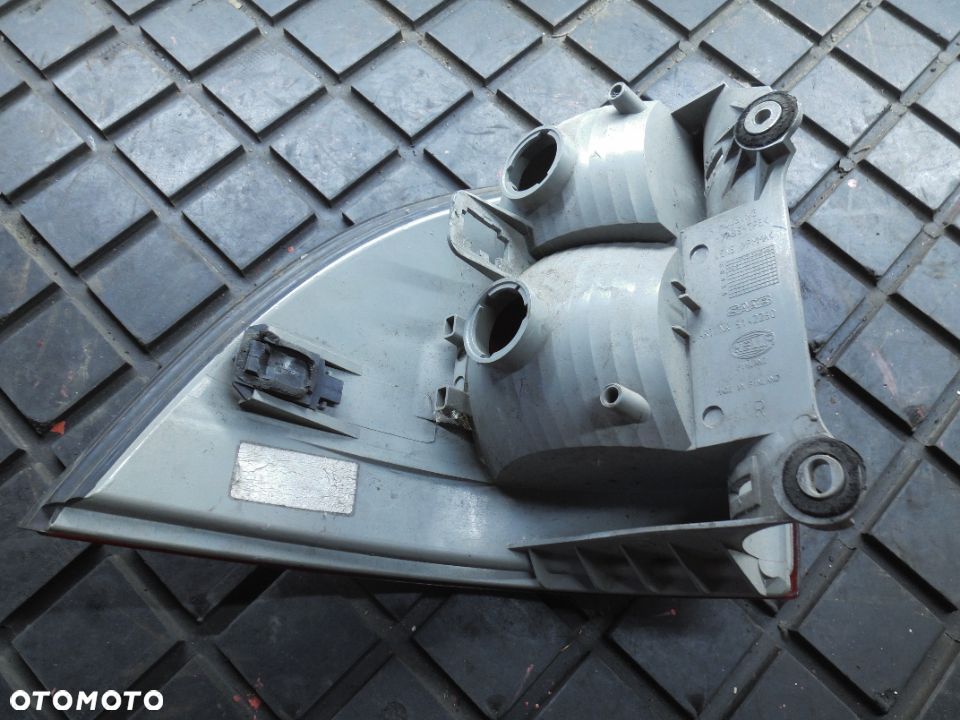 LAMPA TYŁ TYLNA PRAWA Saab 9-5 KOMBI 5D 97-05 5142260 - 2