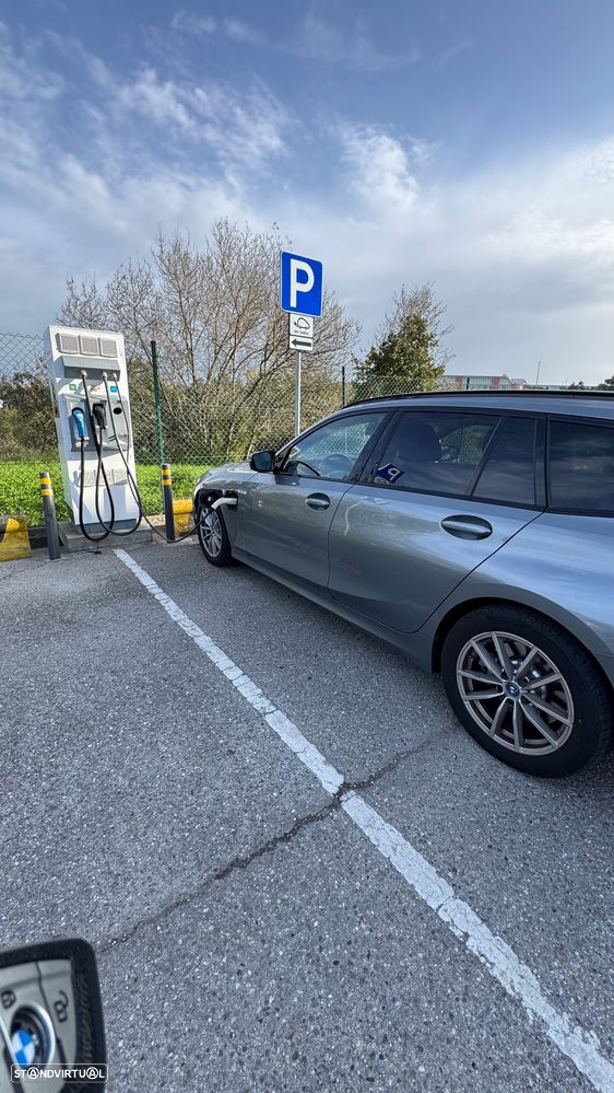 BMW 320 e Auto - 1