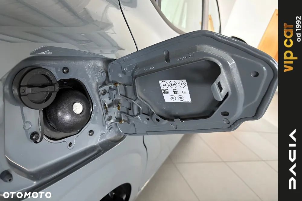 Dacia Sandero - 8