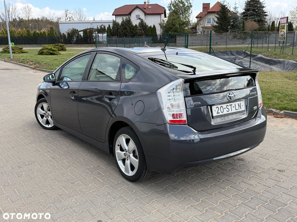 Toyota Prius 1.8 HSD Prestige - 5
