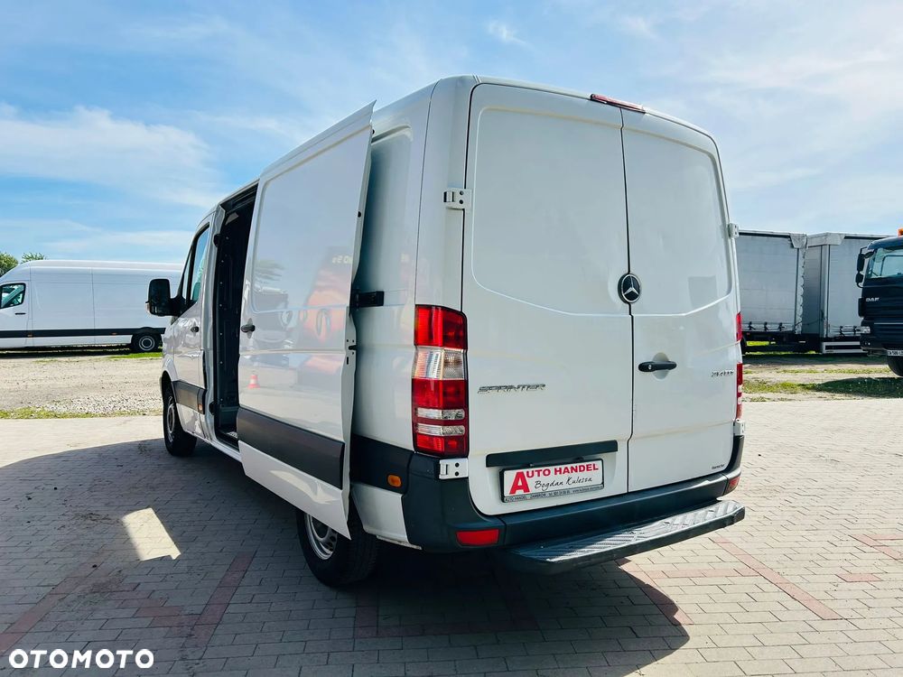 Mercedes-Benz Sprinter - 16