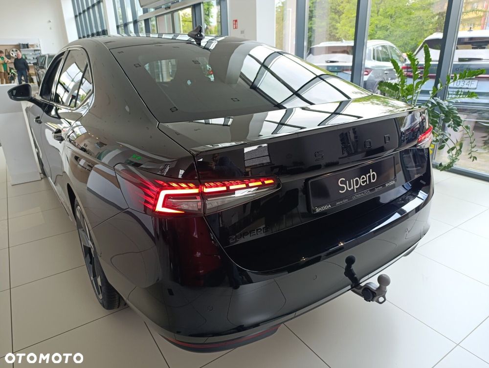 Skoda Superb 2.0 TSI Sportline DSG - 4