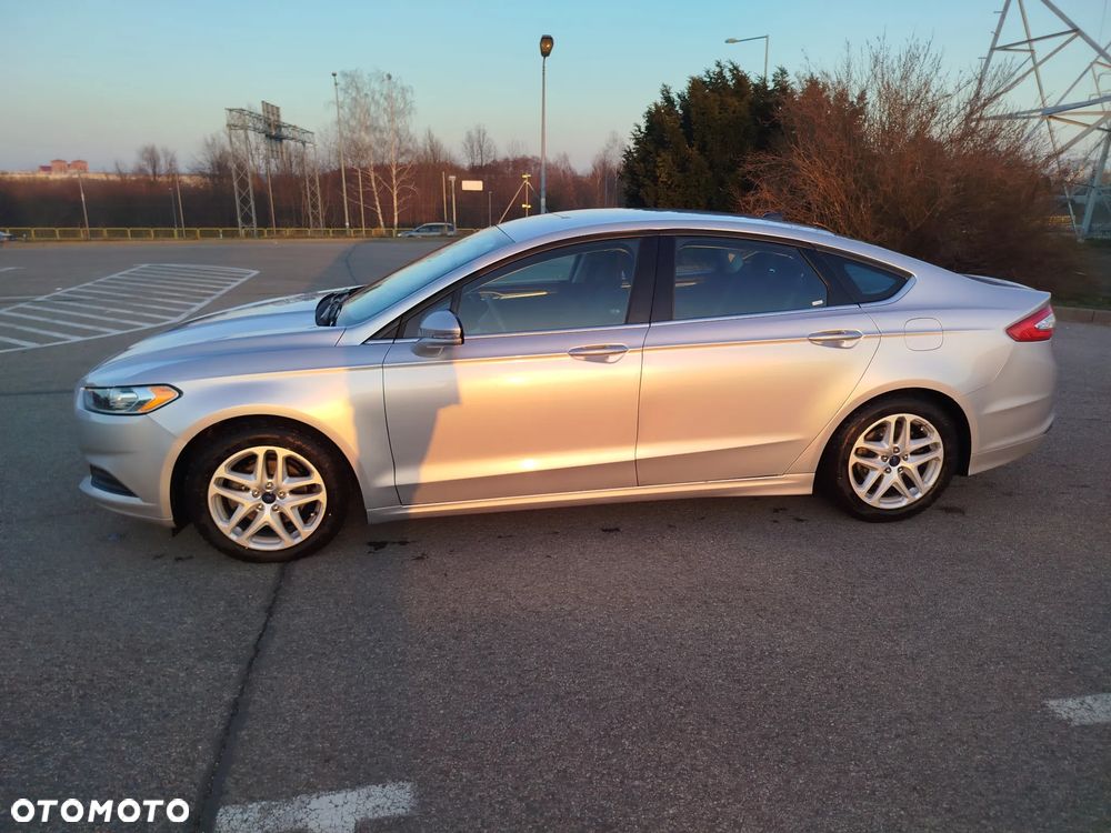 Ford Fusion - 16