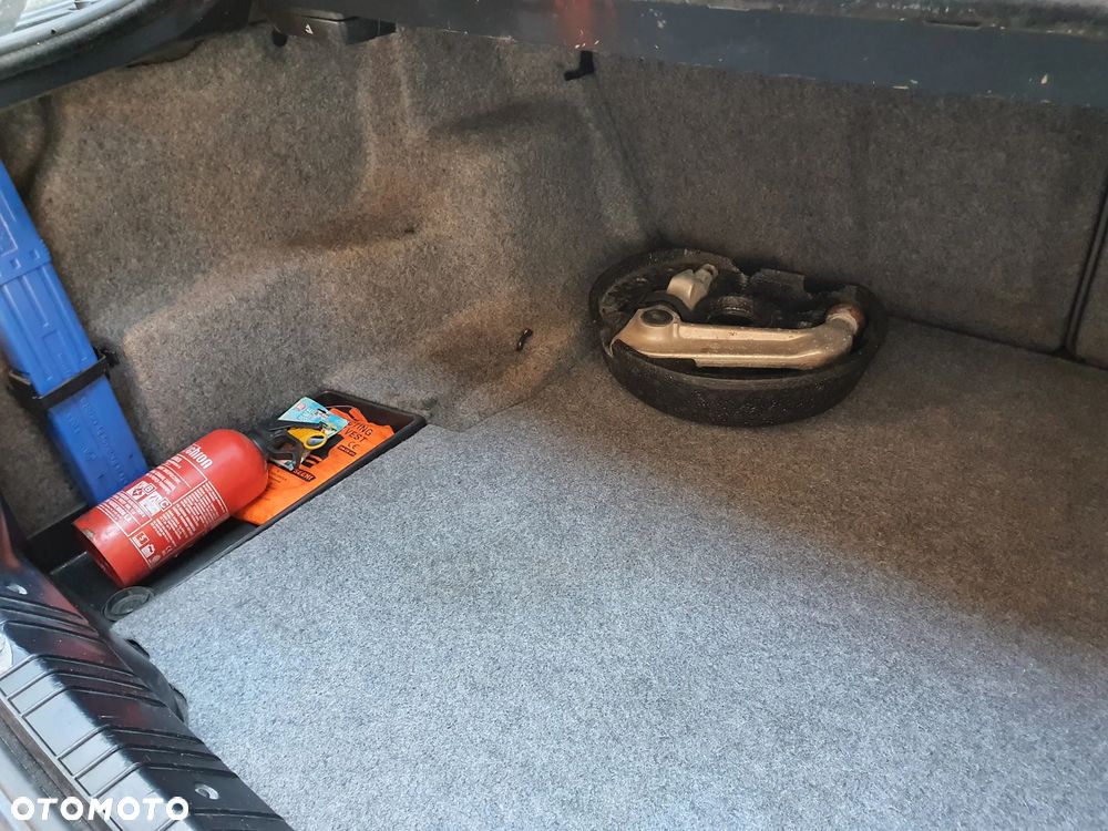 BMW Seria 3 323Ci - 16