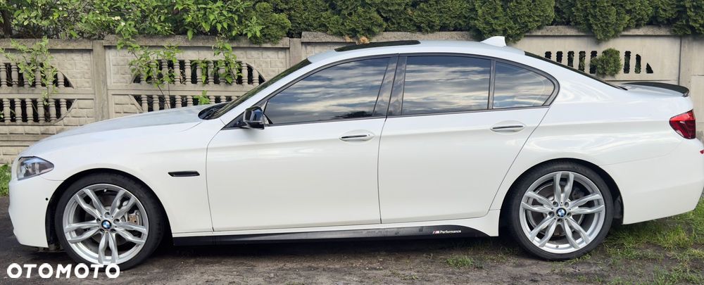 BMW Seria 5 535i Sport-Aut - 2
