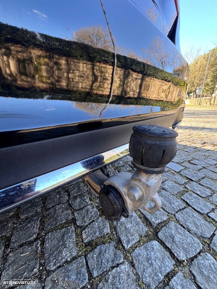 Mercedes-Benz E 300 de 4Matic 9G-TRONIC AMG Line - 21