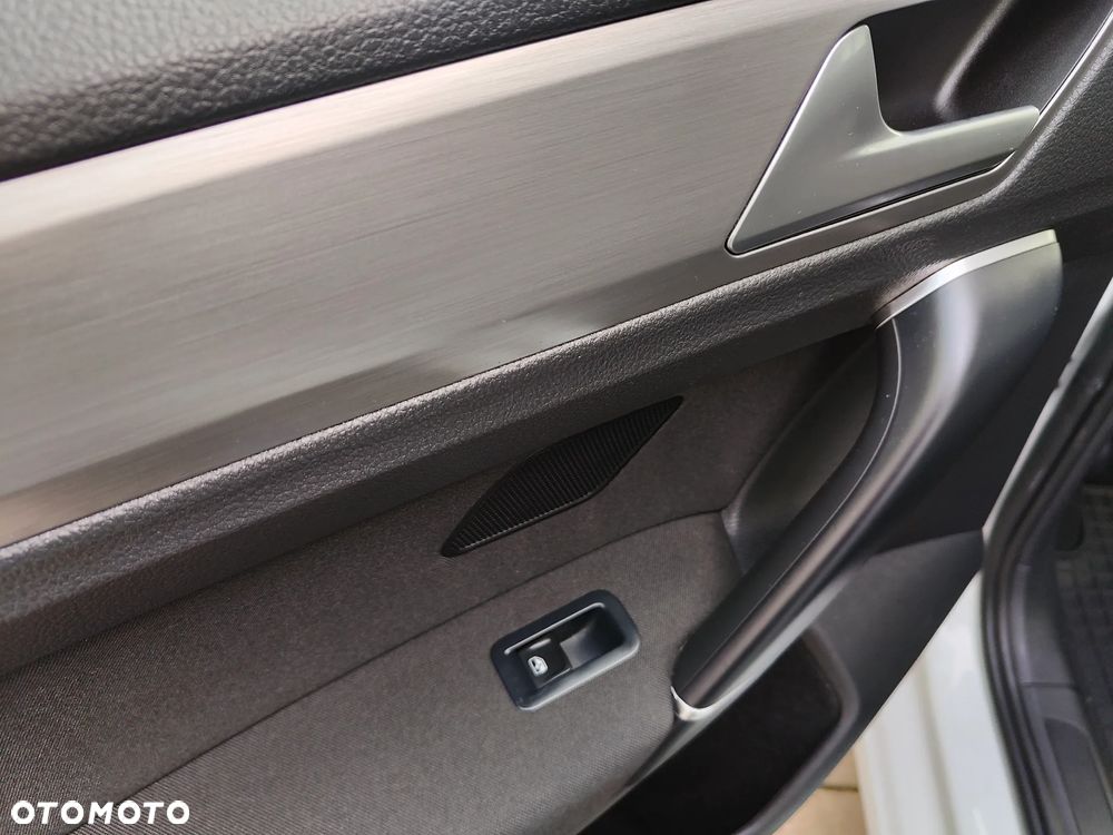 Volkswagen Golf Sportsvan - 15