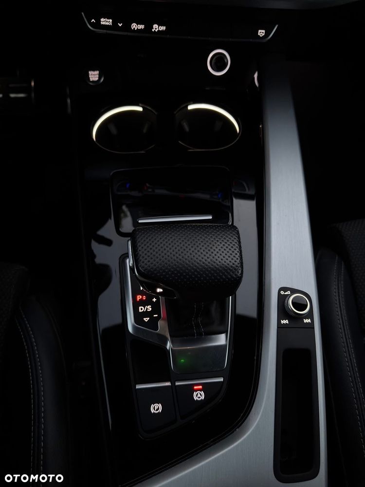 Audi A4 Avant 35 TFSI Sport S tronic - 39