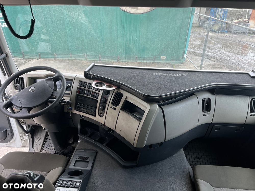 Renault Premium - 8