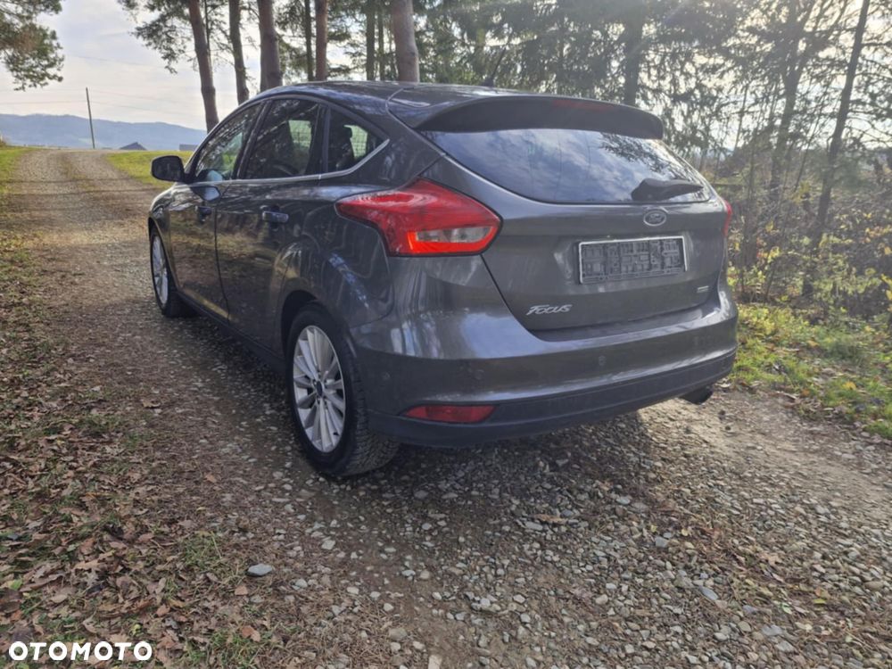 Ford Focus 1.5 EcoBoost Titanium ASS - 4