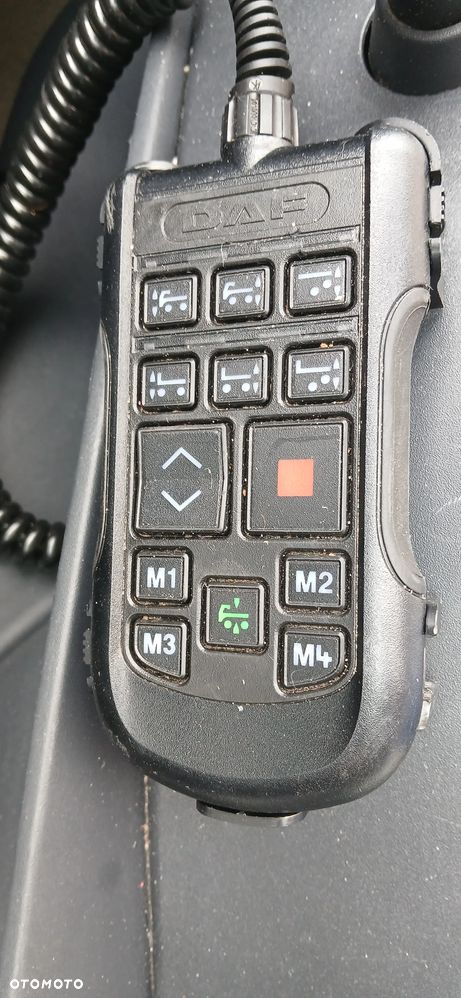 DAF XG - 27