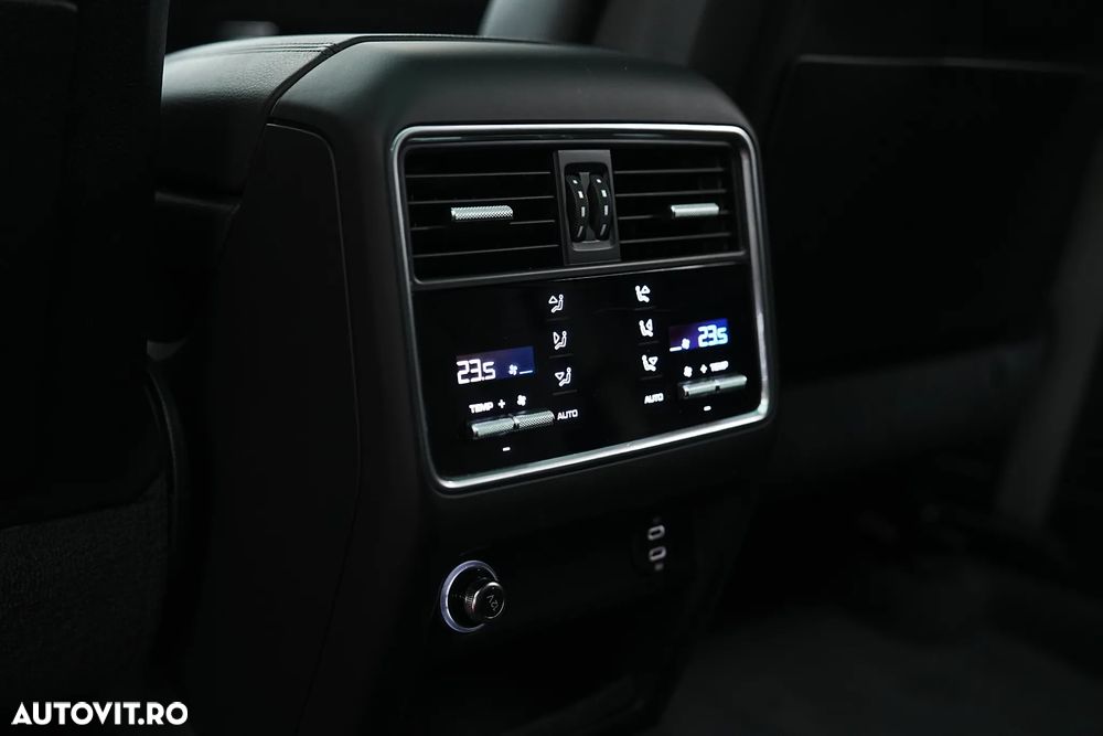 Porsche Cayenne Coupe E-Hybrid Tiptronic S Platinum Edition - 36