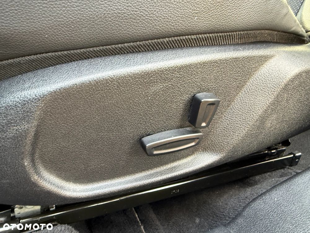 Ford Mondeo Turnier 2.5 Titanium S - 23