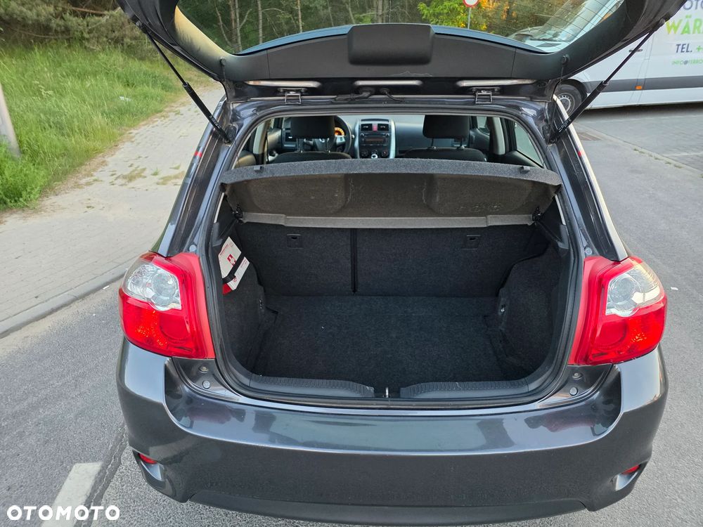 Toyota Auris 1.4 D-4D Active - 19