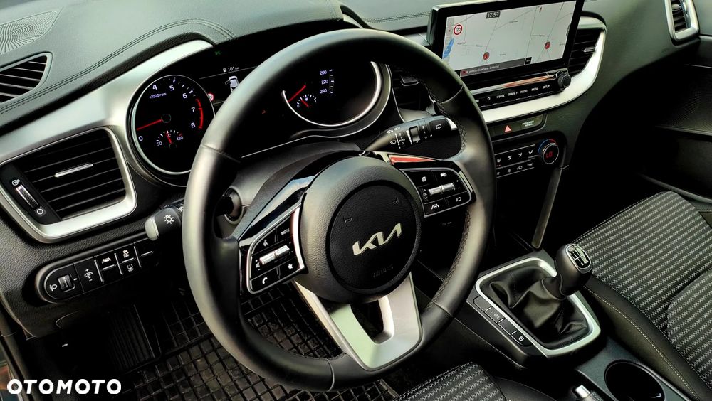 Kia XCeed 1.5 T-GDI M - 12