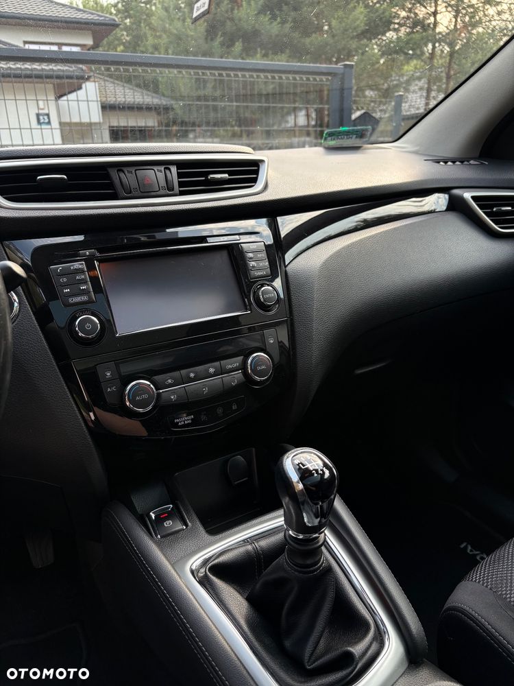 Nissan Qashqai 1.6 DCi N-Connecta - 9