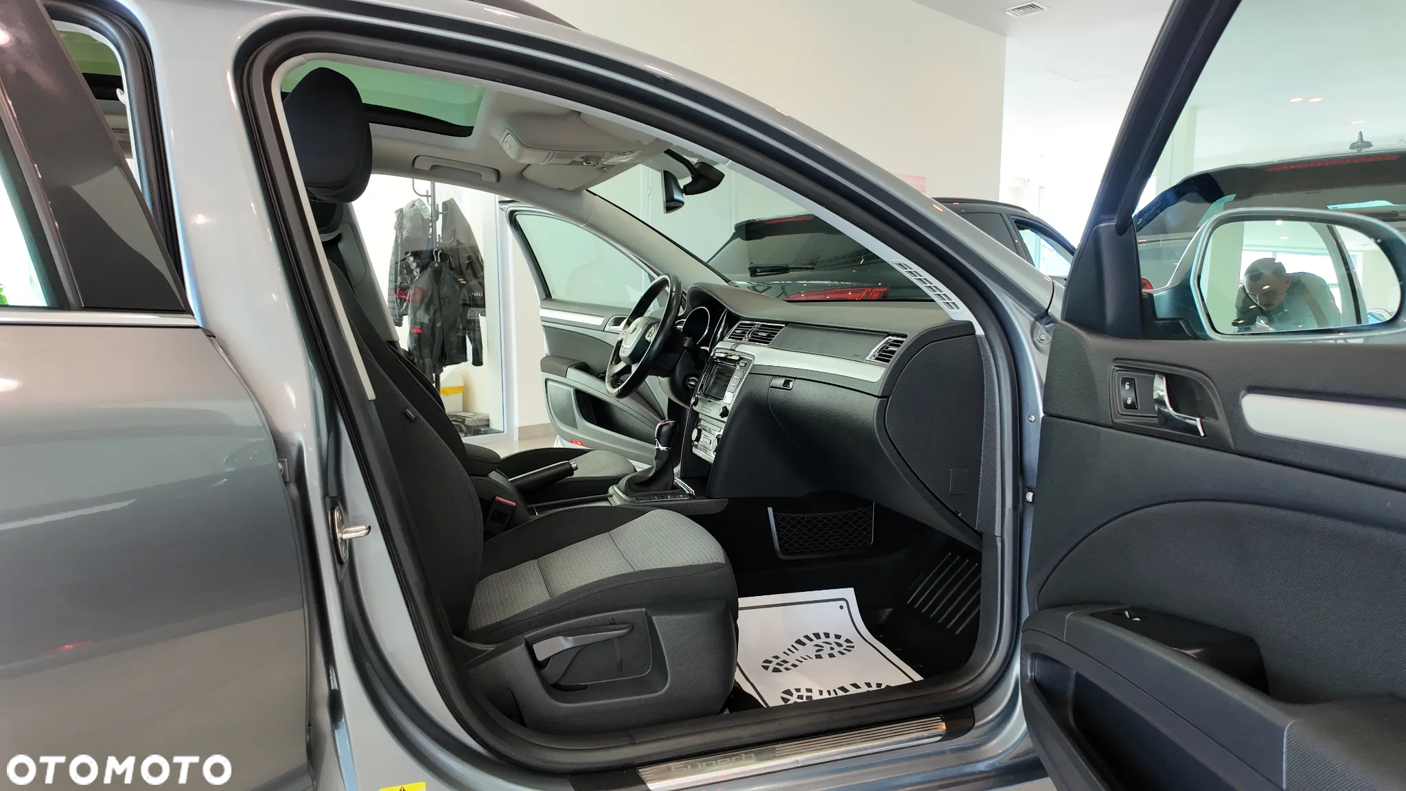 Skoda Superb 2.0 TDI Ambition - 35