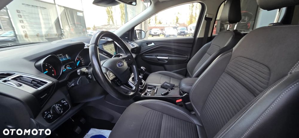 Ford Kuga 1.5 EcoBoost 2x4 Titanium - 33