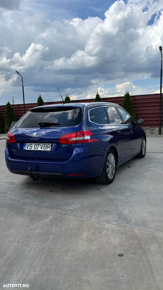 Peugeot 308 PureTech 130 GPF Stop & Start Allure Business-Paket - 12