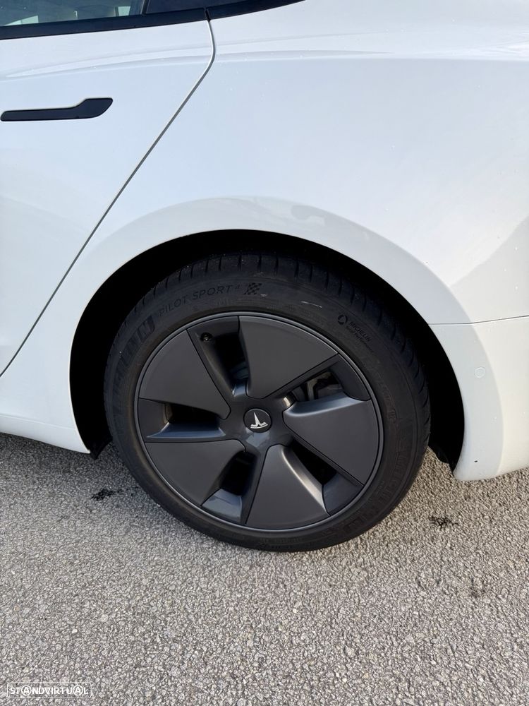 Tesla Model 3 Standard Range Plus RWD - 5