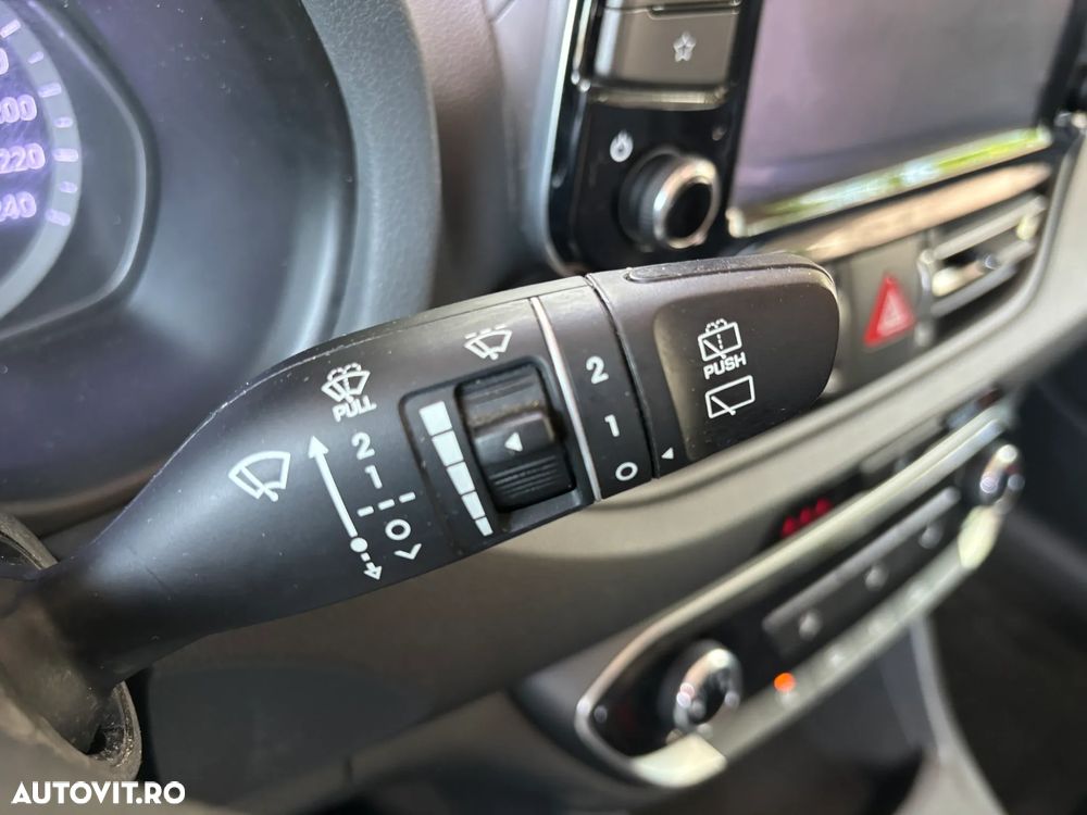 Hyundai i30 1.5 110CP M/T Highway - 19