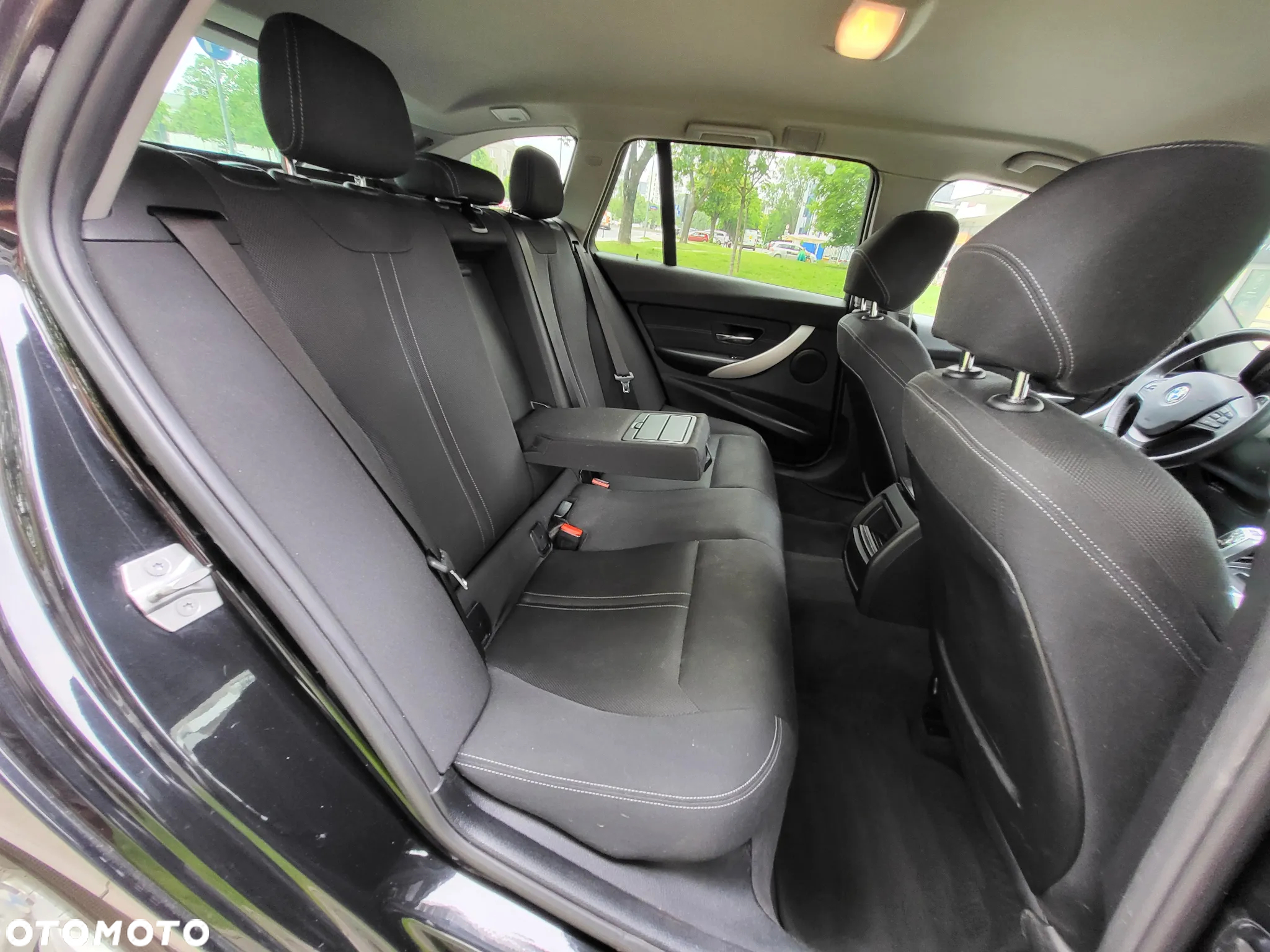 BMW Seria 3 320d Touring - 35