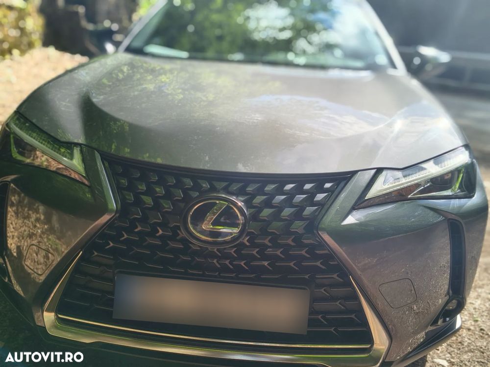 Lexus UX 250h FWD Business - 24