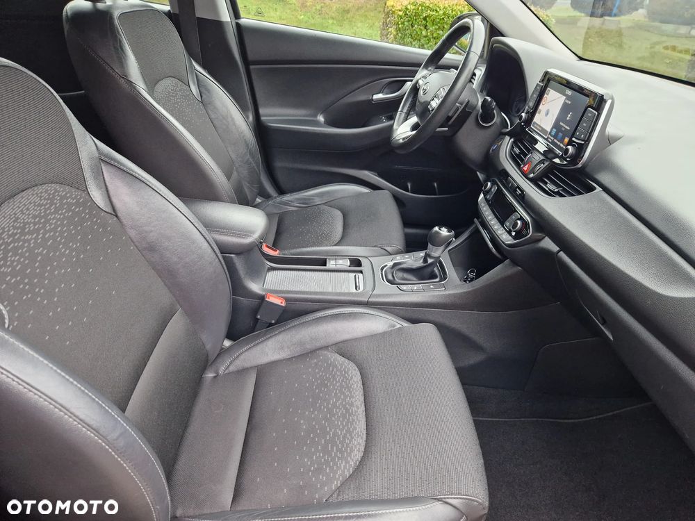 Hyundai i30 - 21