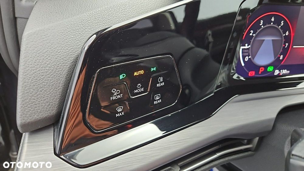 Volkswagen Golf - 17